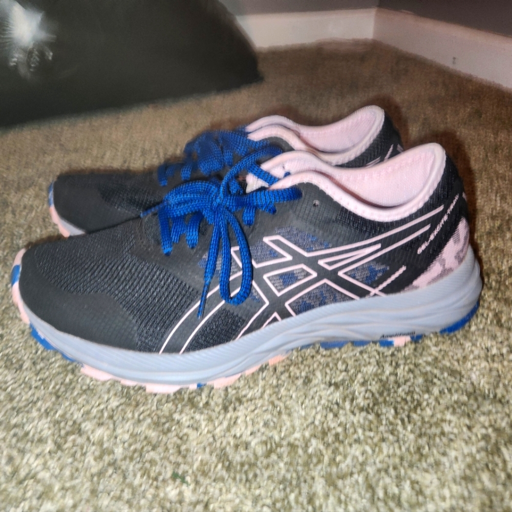 Asics Gel-Excite Trail Shoe Size 10